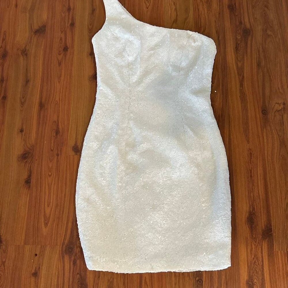 Melanie Harris gorgeous white sequence one shoulder dress fitted with stretch si